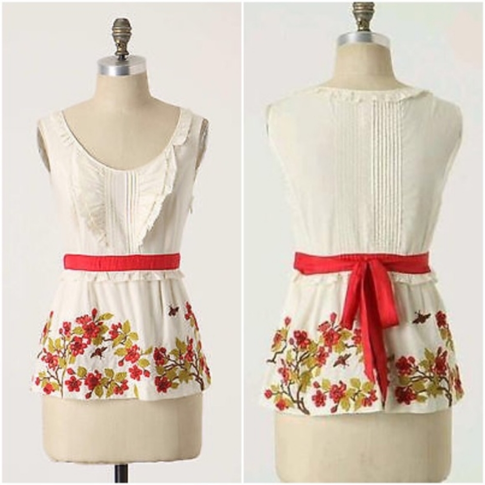 Floreat Secret Garden Bees peplum top